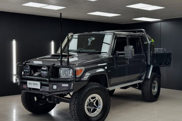 Land Cruiser 55 series Off-Road Vehicle Detailing