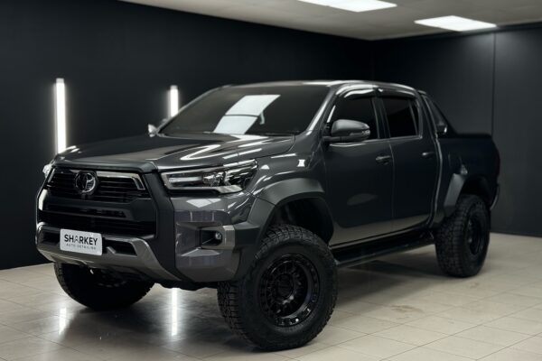 Hillux Off-Road Vehicle Detailing